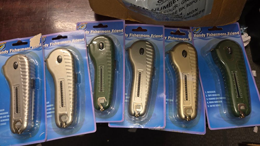Lot 395 – Six Gone Fishing Handy Fishermans Friend Multi-Tools