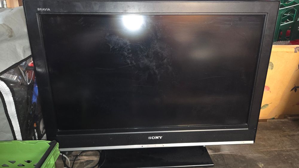 Lot 415 – Sony Bravia 32″ Television