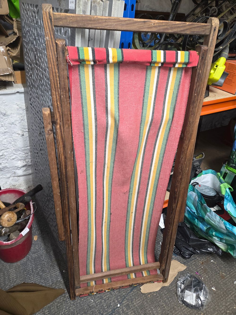 Lot 445 – A Vintage Deckchair
