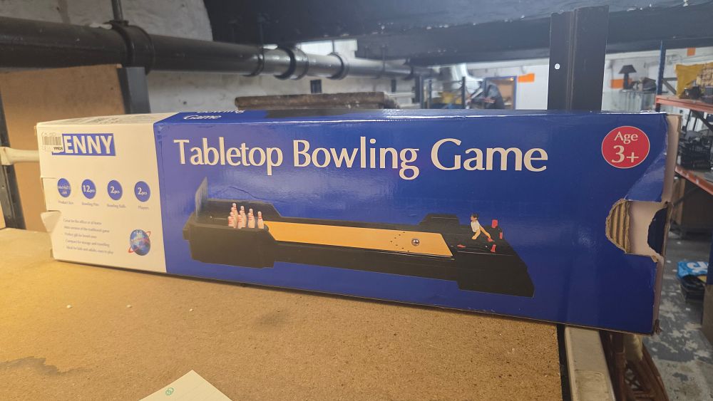 Lot 515 – ENNY Tabletop Bowling Game