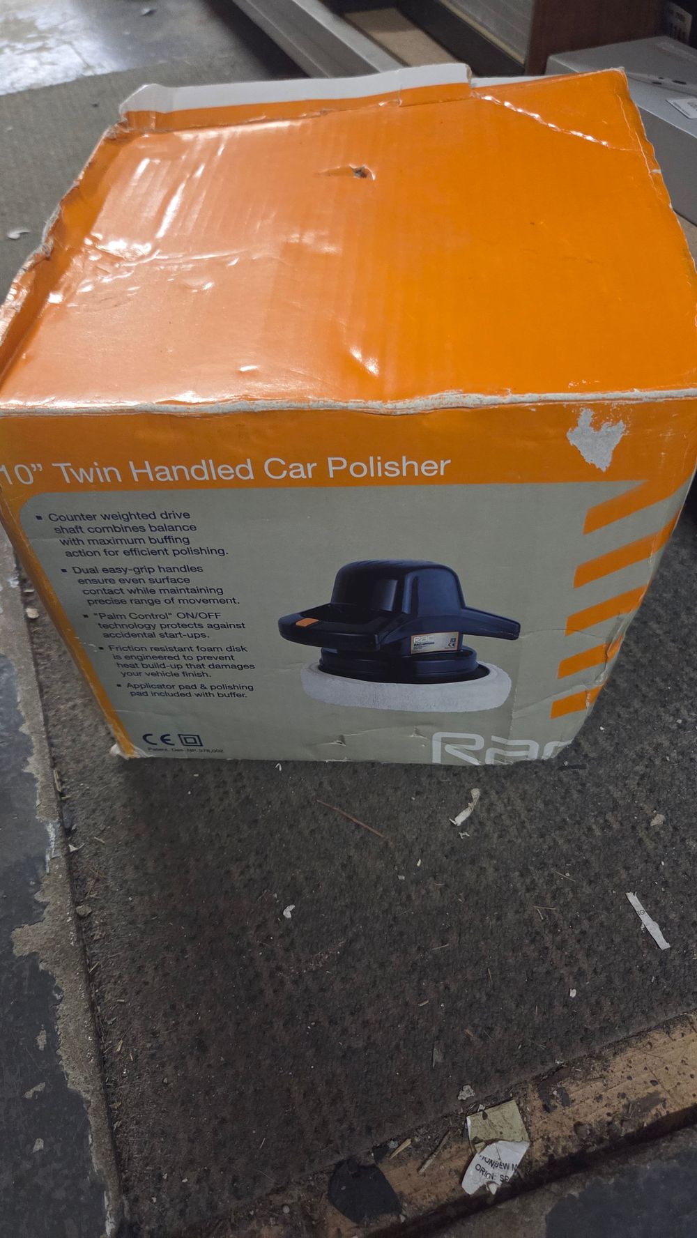 Lot 525 – 10 Inch Twin Handled Car Polisher in Original Box