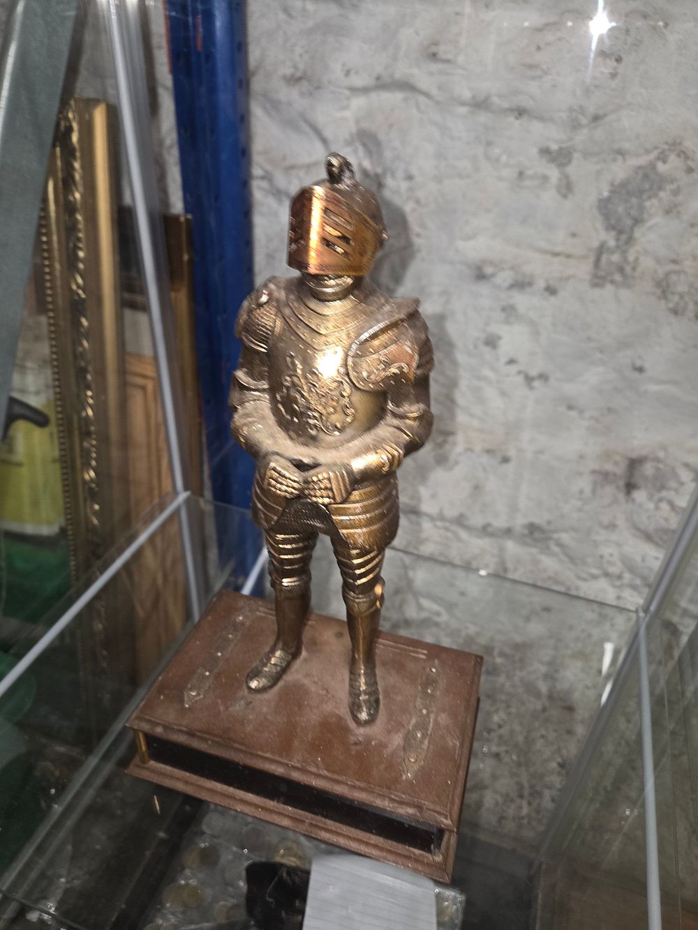 Lot 601 – Renaissance Style Gold Toned Knight in Armour Figurine