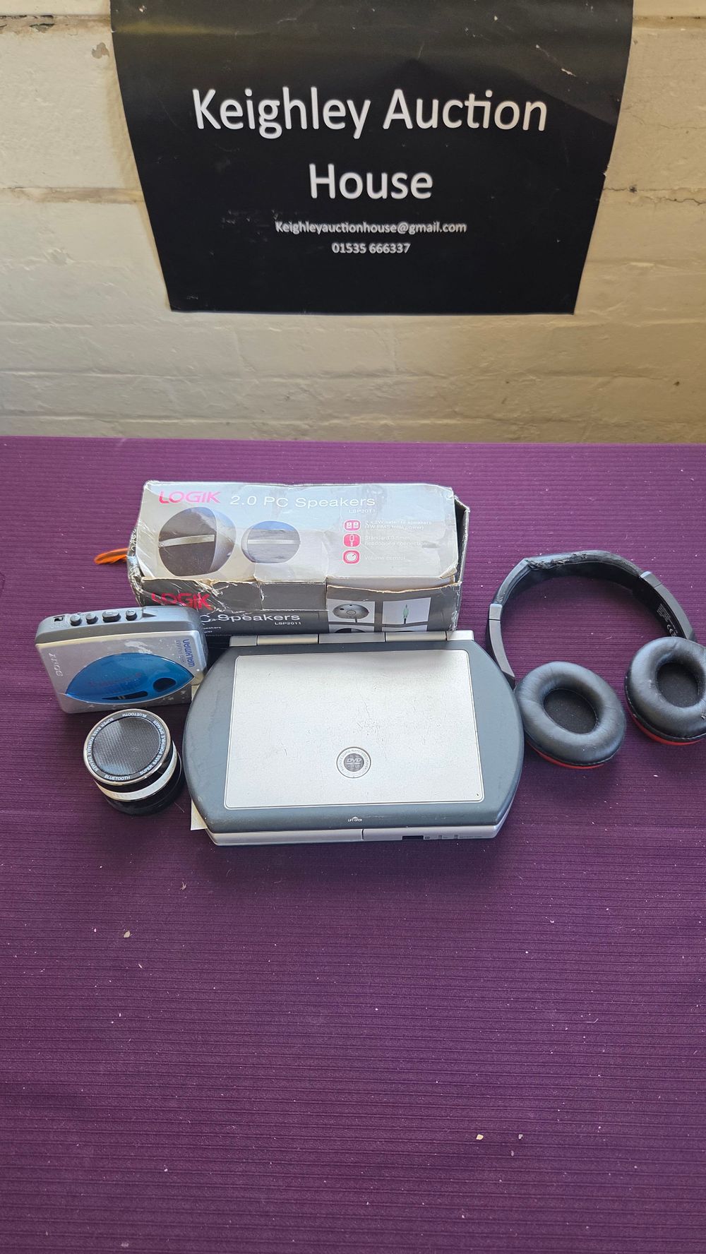 Lot 166 – A Collection of Portable Electronic Items Including Sony Walkman