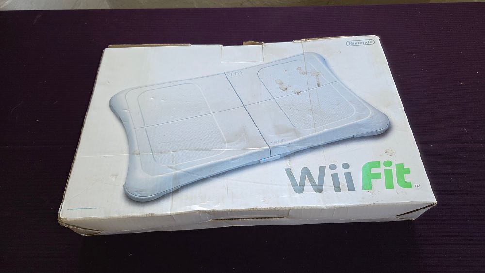 Lot 179 – Nintendo Wii Fit Balance Board in Original Box