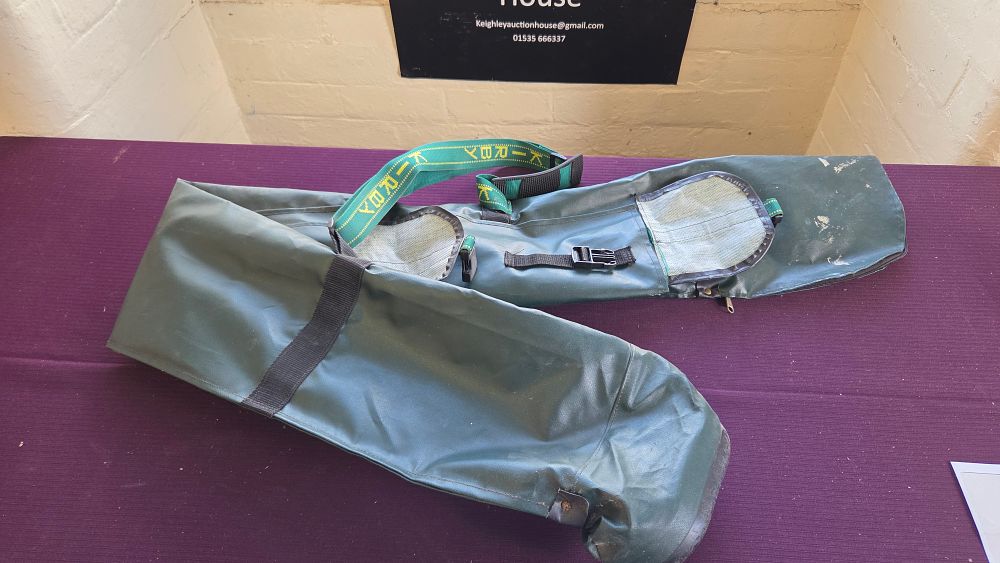Lot 181 – A K-ROB Fishing Pole Bag