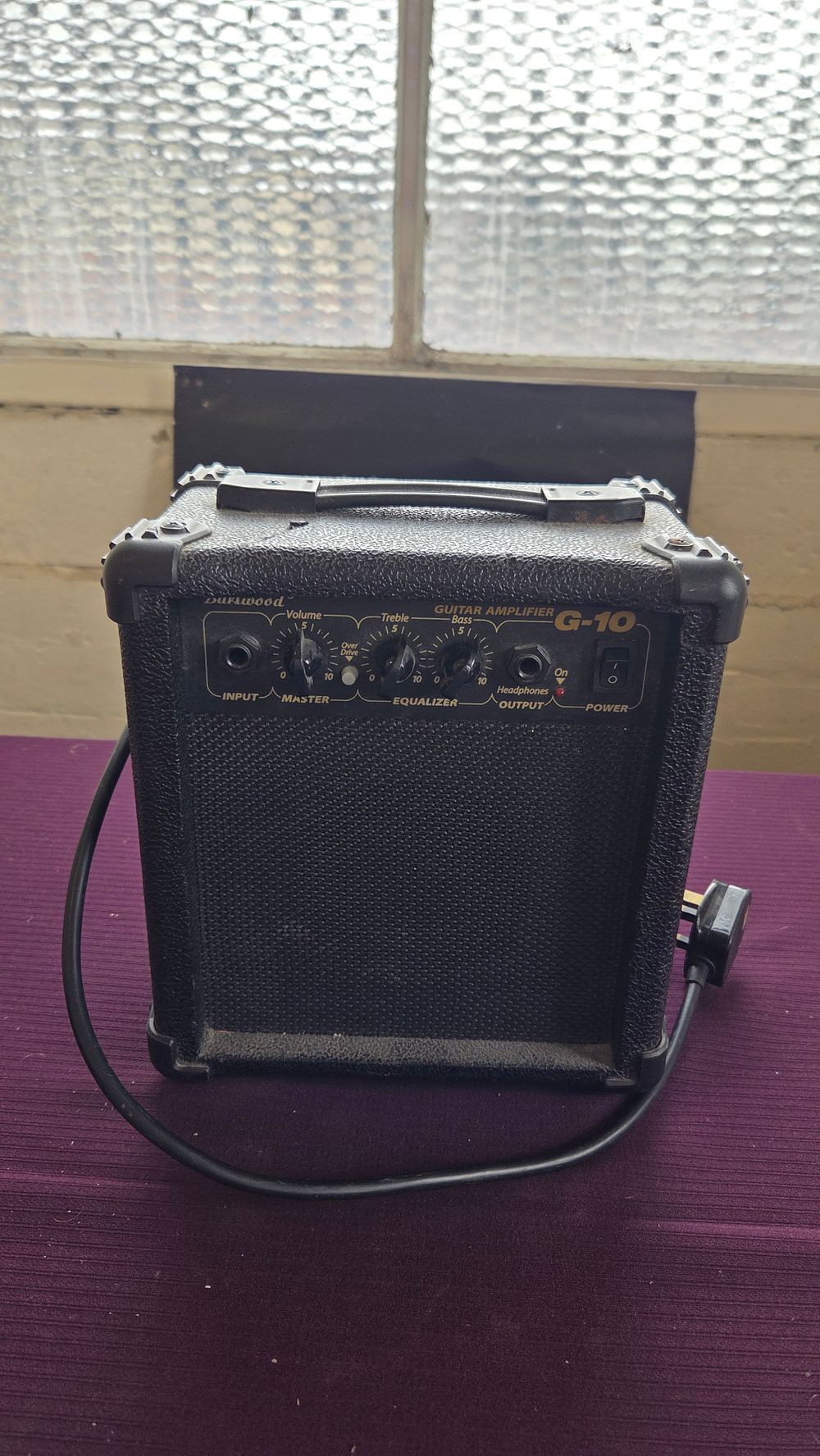 Lot 206 – Burswood G-10 10W Guitar Practice Amplifier powers on