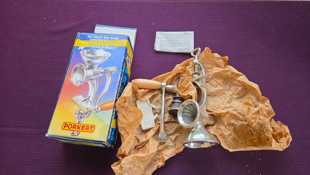 Lot 220 – Porkert Manual Poppy Seed Grinder
