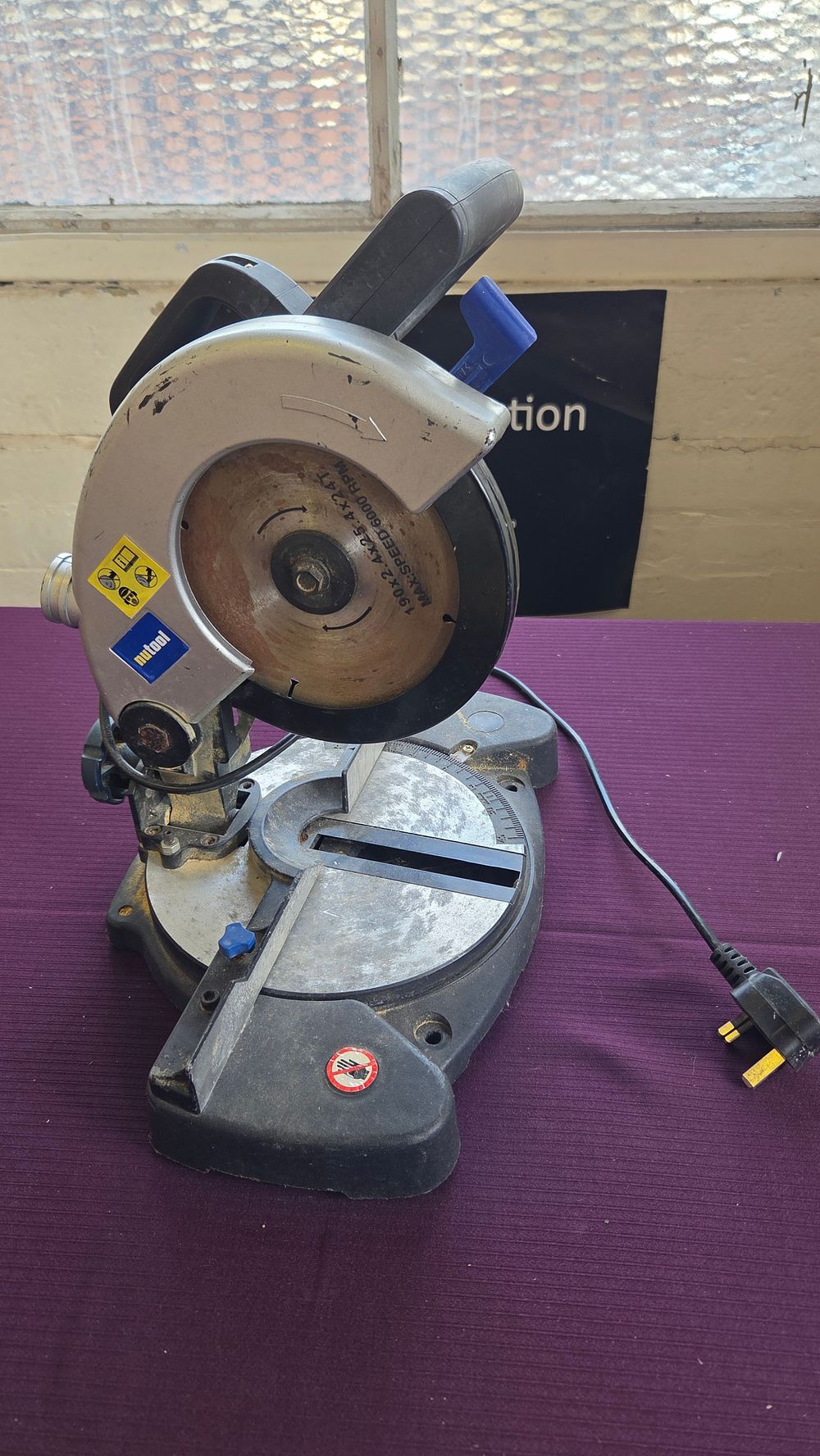 Lot 229 – Nutool 190mm Electric Compound Mitre Saw