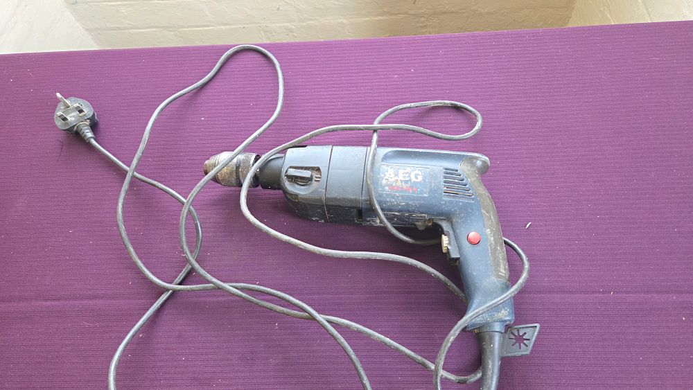 Lot 231 – AEG SBE 400 R Corded Hammer Drill
