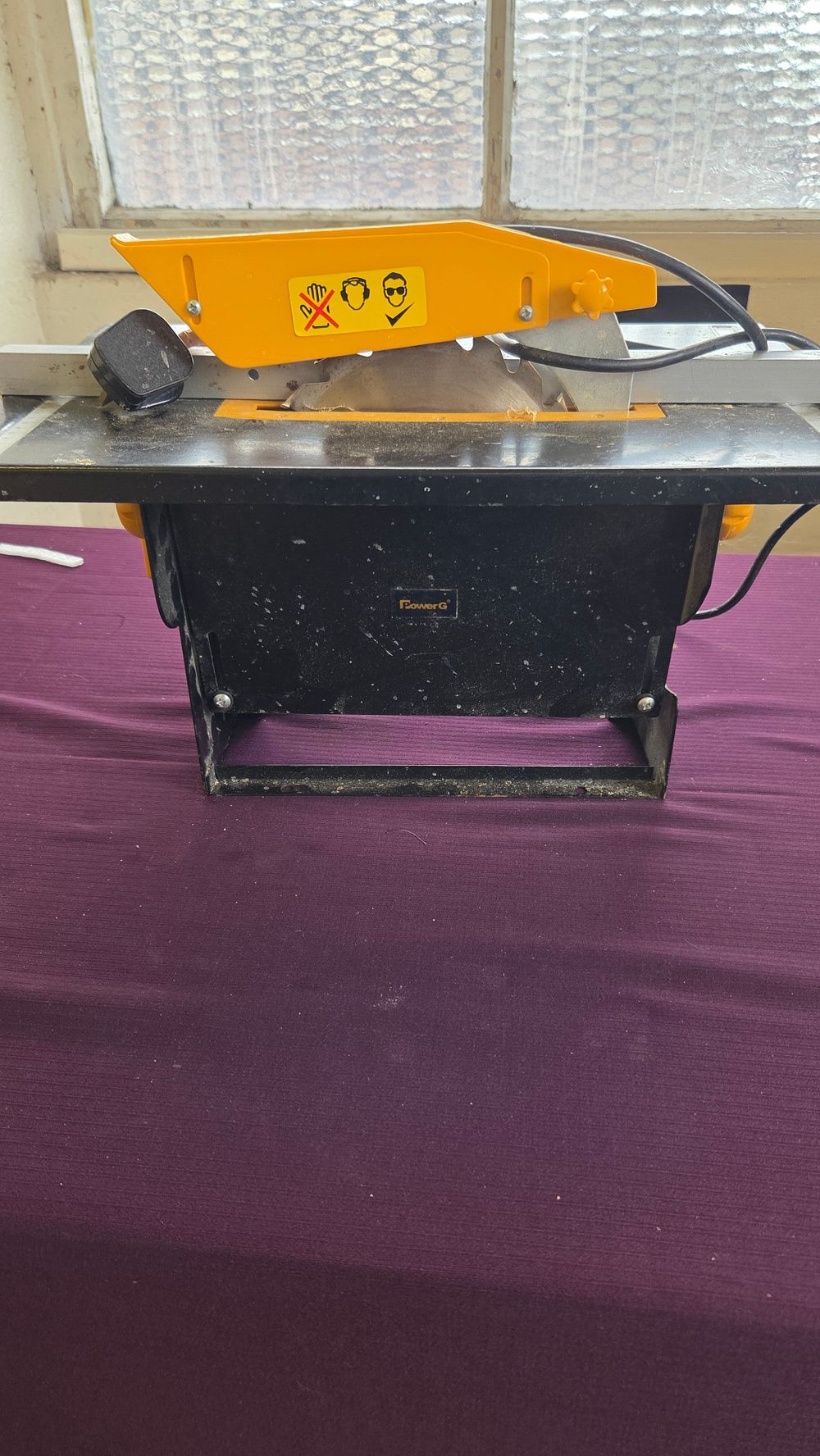 Lot 252 – PowerG Benchtop Table Saw