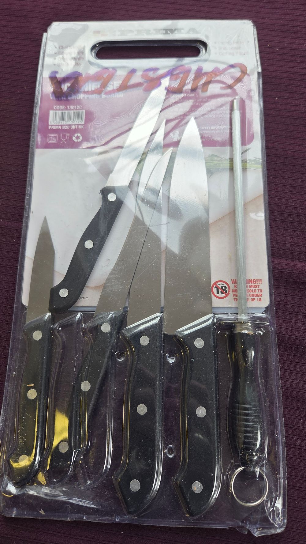 Lot 272 – Prima, Kalypso 7-Piece Kitchen Knife and Chopping Board Set