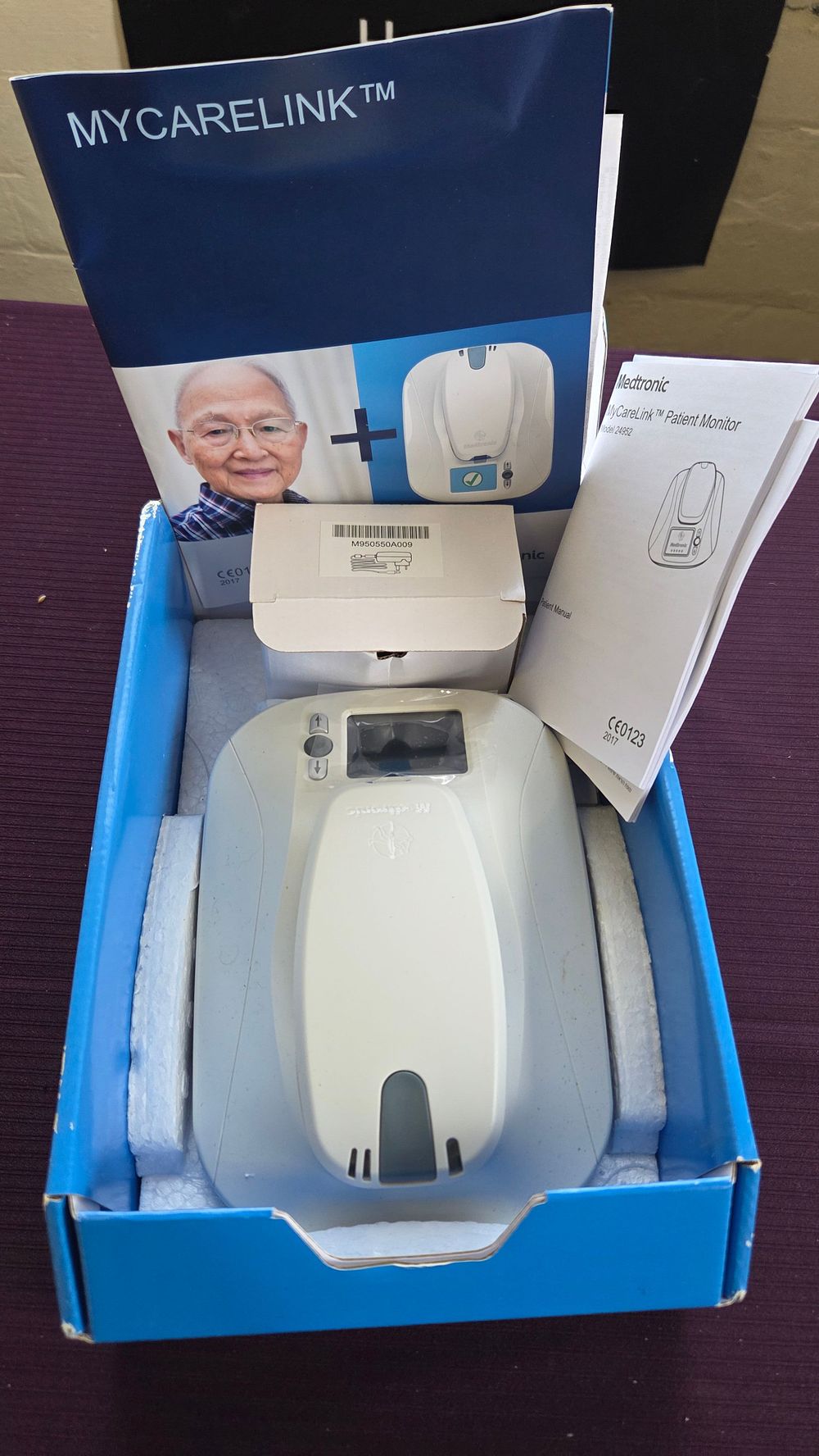 Lot 274 – Medtronic MyCareLink Patient Monitor Model 24952 with Original Packaging and Manual