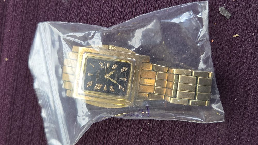 Lot 607 – A Terner gold-tone quartz wristwatch