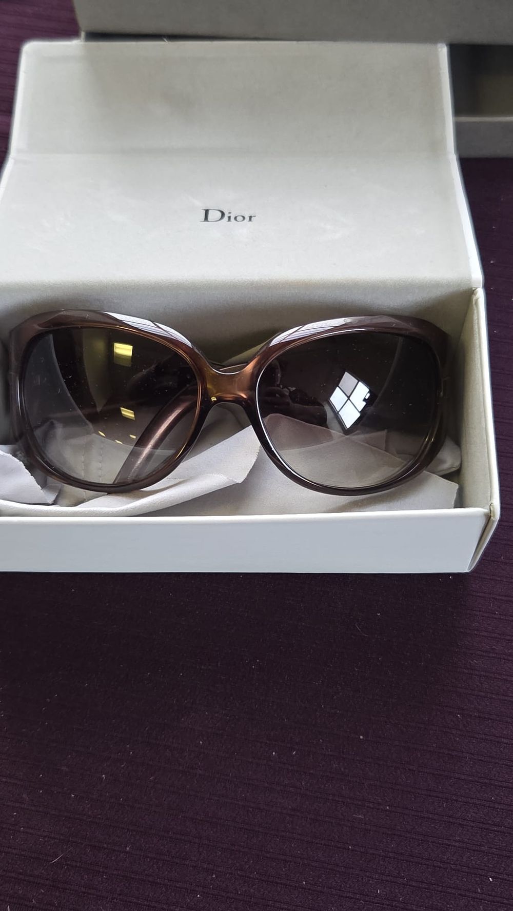 Lot 609 – Dior Glossy 1 Oversized Sunglasses