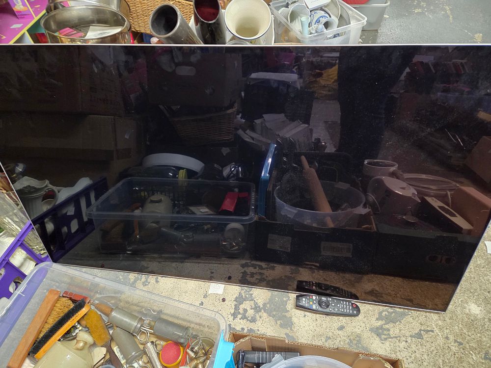 Lot 377 – LG OLED55B7V 55-Inch 4K Ultra HD Smart OLED Television w/o