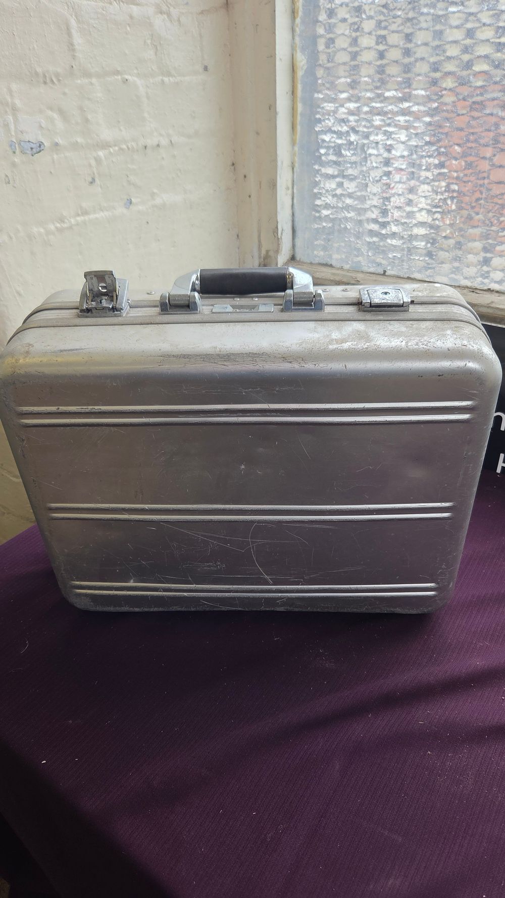 Lot 243 – A Zero Halliburton Aluminium Tool Case