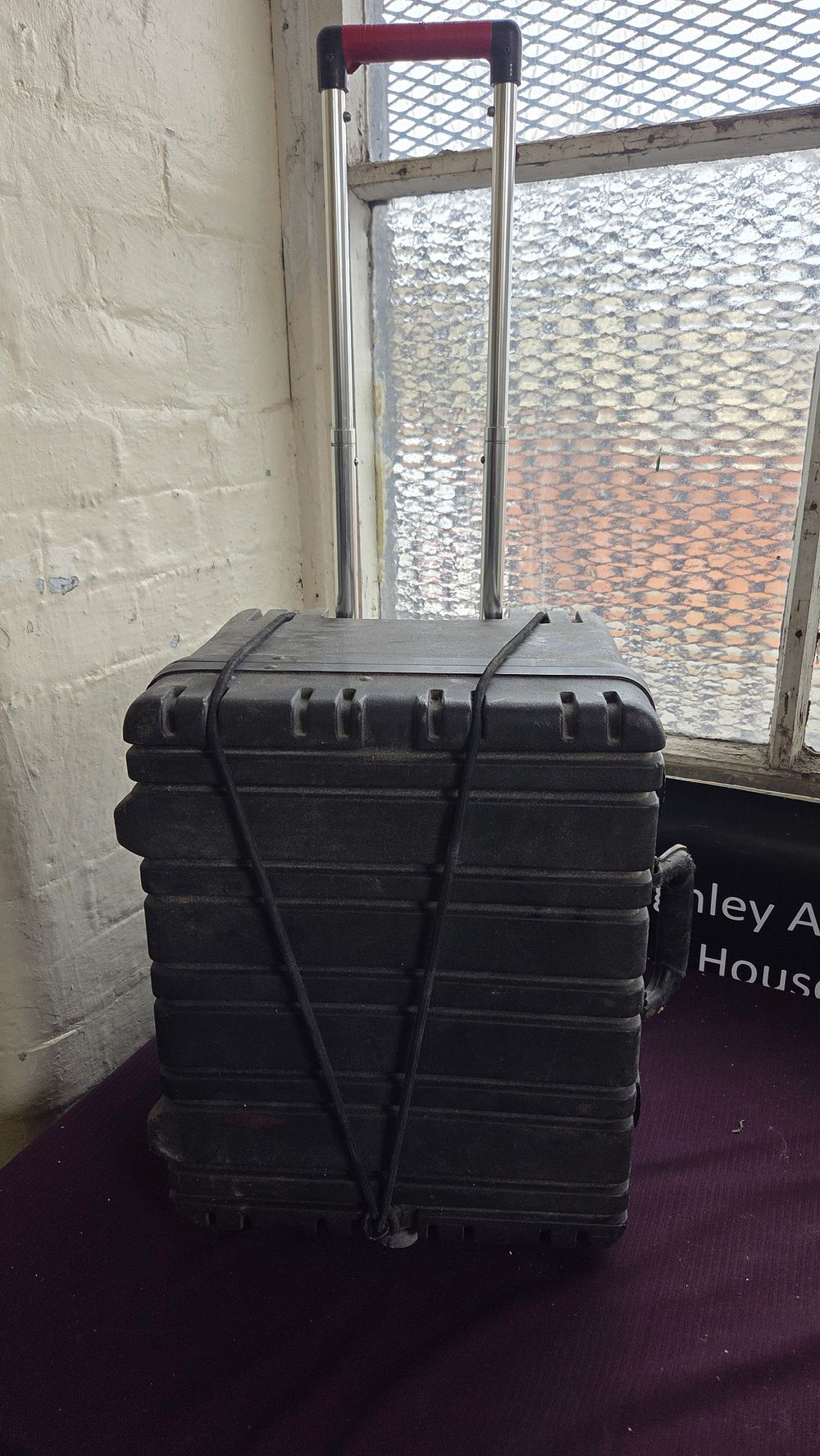 Lot 251 – Toolcase on Wheels