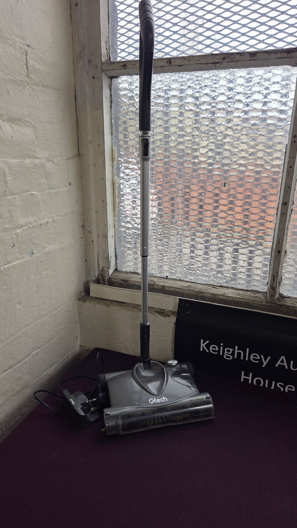 Lot 268 – Gtech SW22 Cordless Lithium Power Sweeper in working order