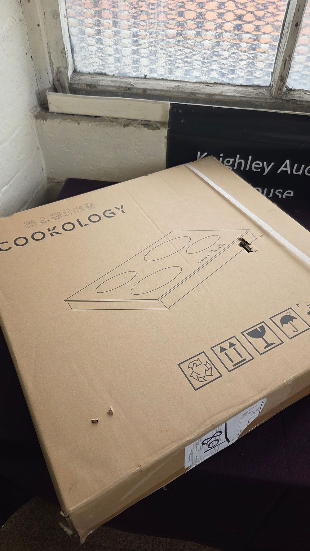 Lot 286 – A Cookology Four-Zone Built-In Hob in Original Packaging