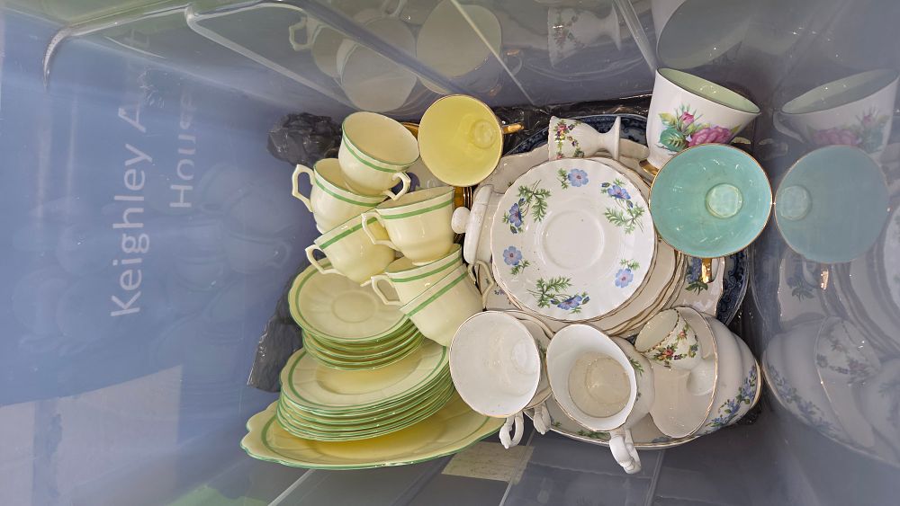 Lot 302 – An Assortment of 20th-Century British Bone China and Earthenware Teaware