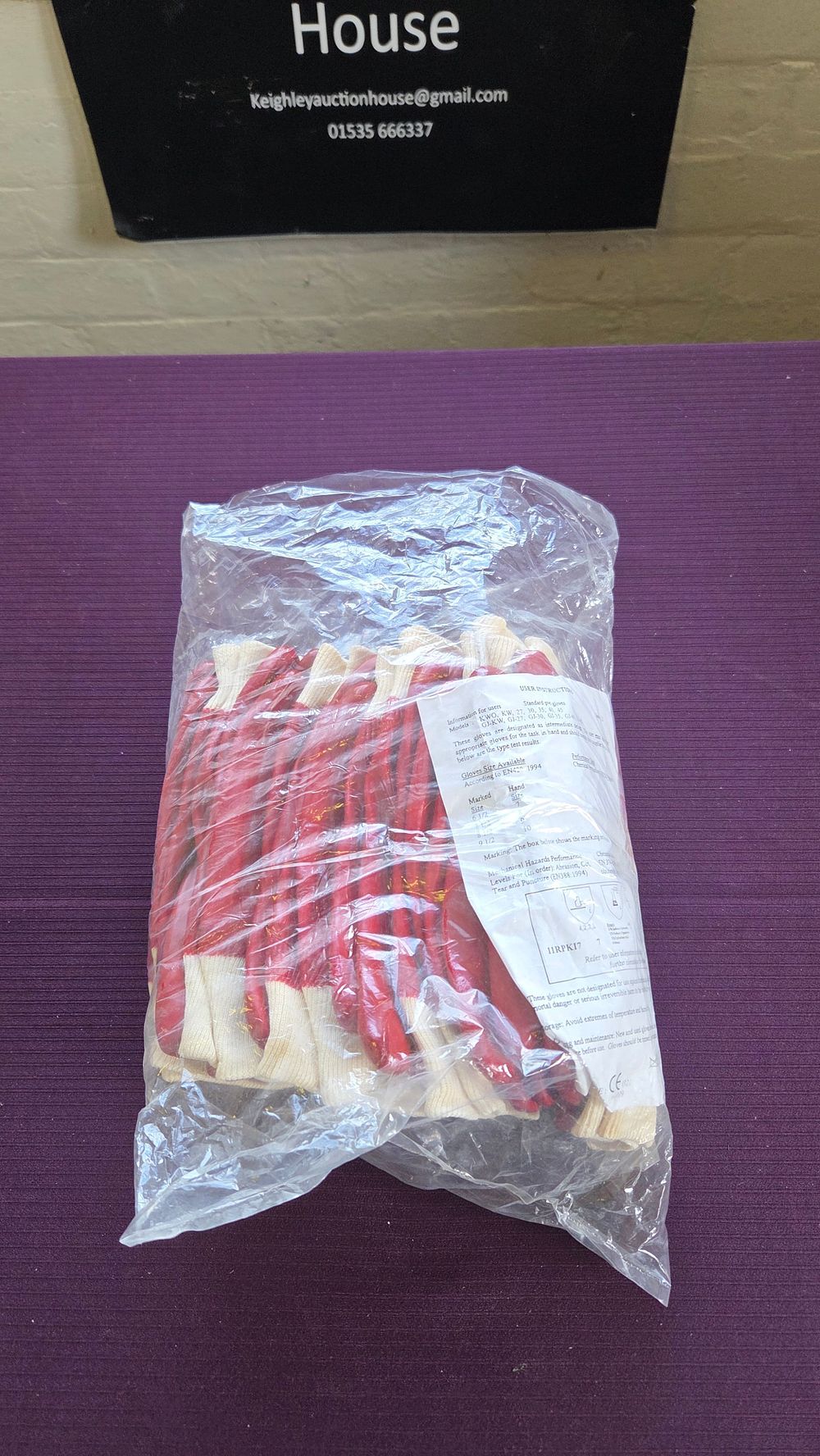Lot 281 – A Pack of Work Gloves