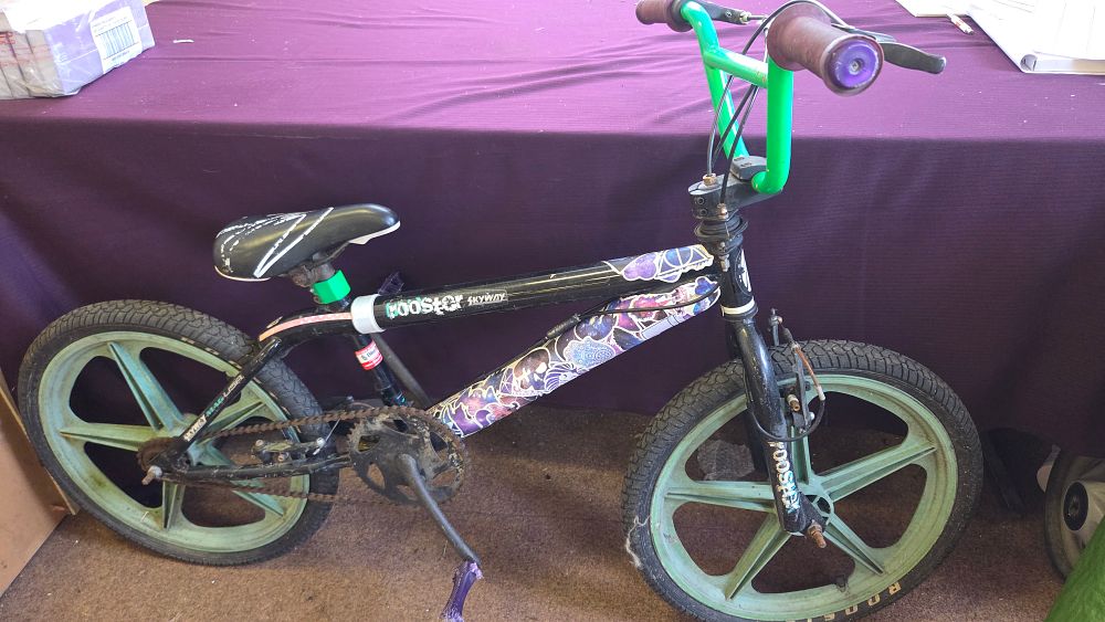 Lot 300 – Rooster Skyway BMX Bicycle with Teal Skyway Mag Wheels