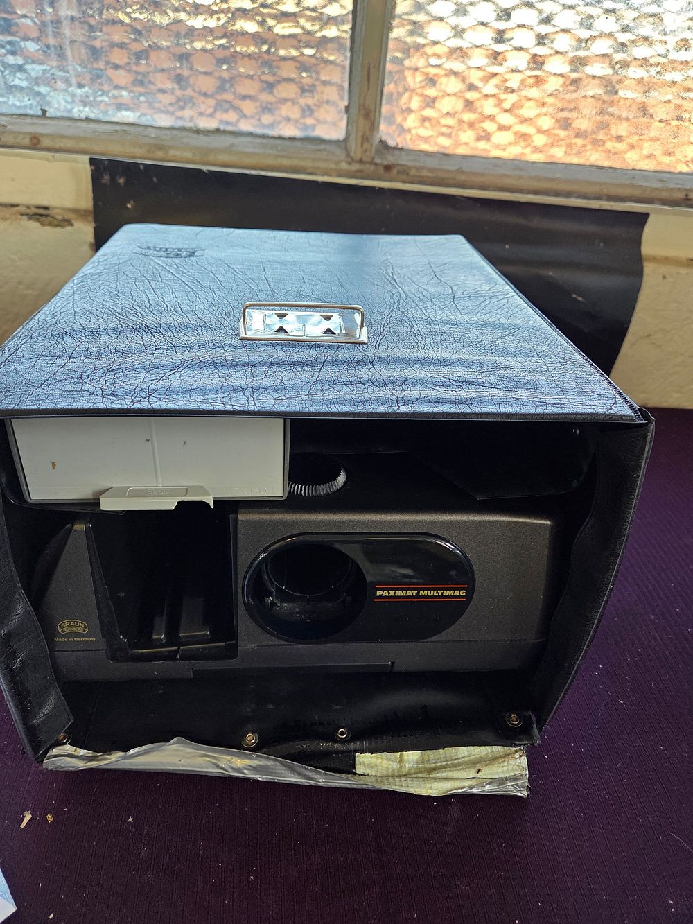 Lot 358 – Braun Paximat Multimag 35mm Slide Projector with Case and Magazine