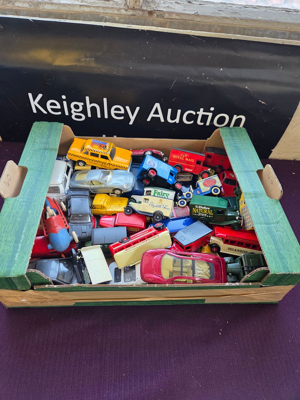 Lot 385 – A Collection of Die-cast Model Vehicles