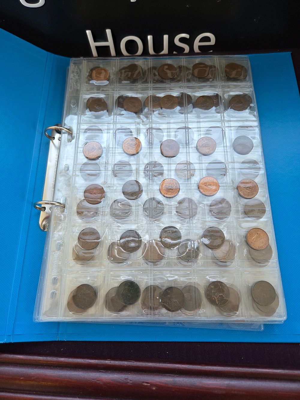 Lot 603 – A Collection of UK Farthings