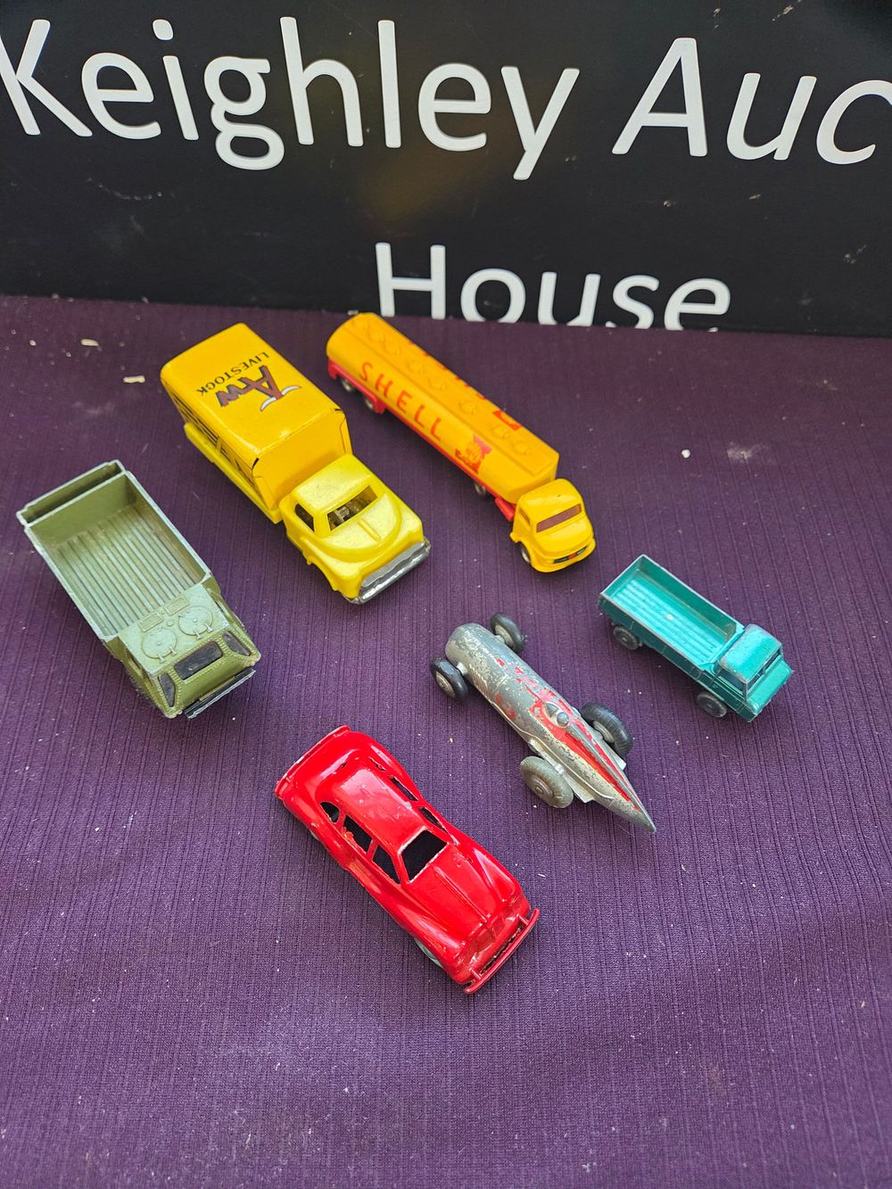 Lot 611 – A Collection of Six Vintage Die-Cast Toy Vehicles
