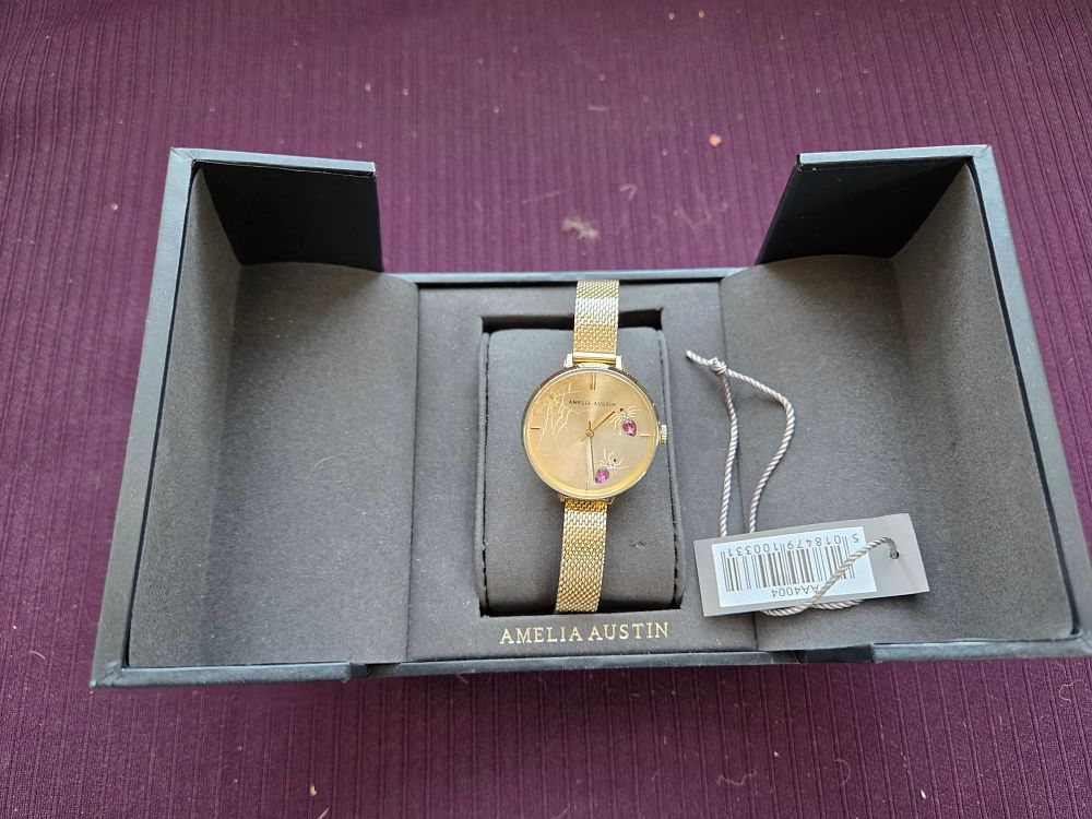 Lot 631 – Amelia Austin AA4004 Gold Tone Quartz Wristwatch
