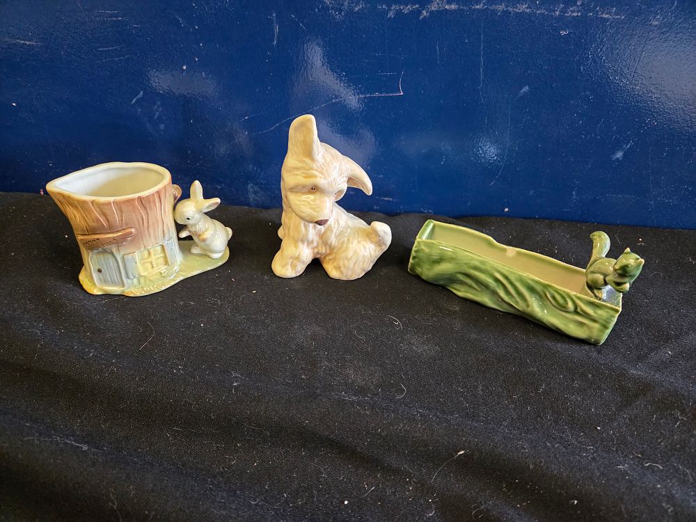 Lot 181 – A Trio of English Ceramic Animal Themed Items including Hornsea Wade and Sylvac