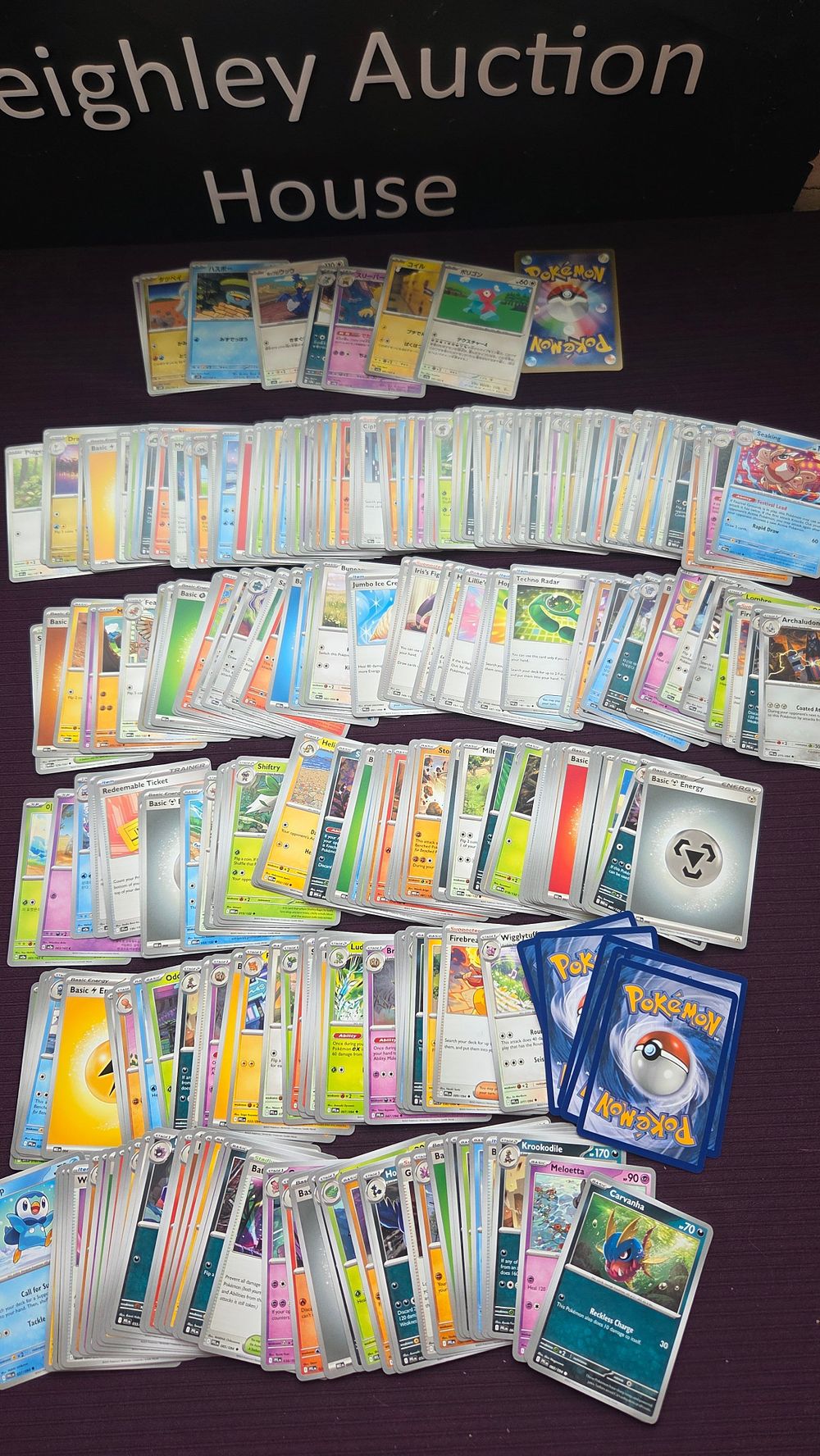 Lot 160 – A Collection of Trading Cards