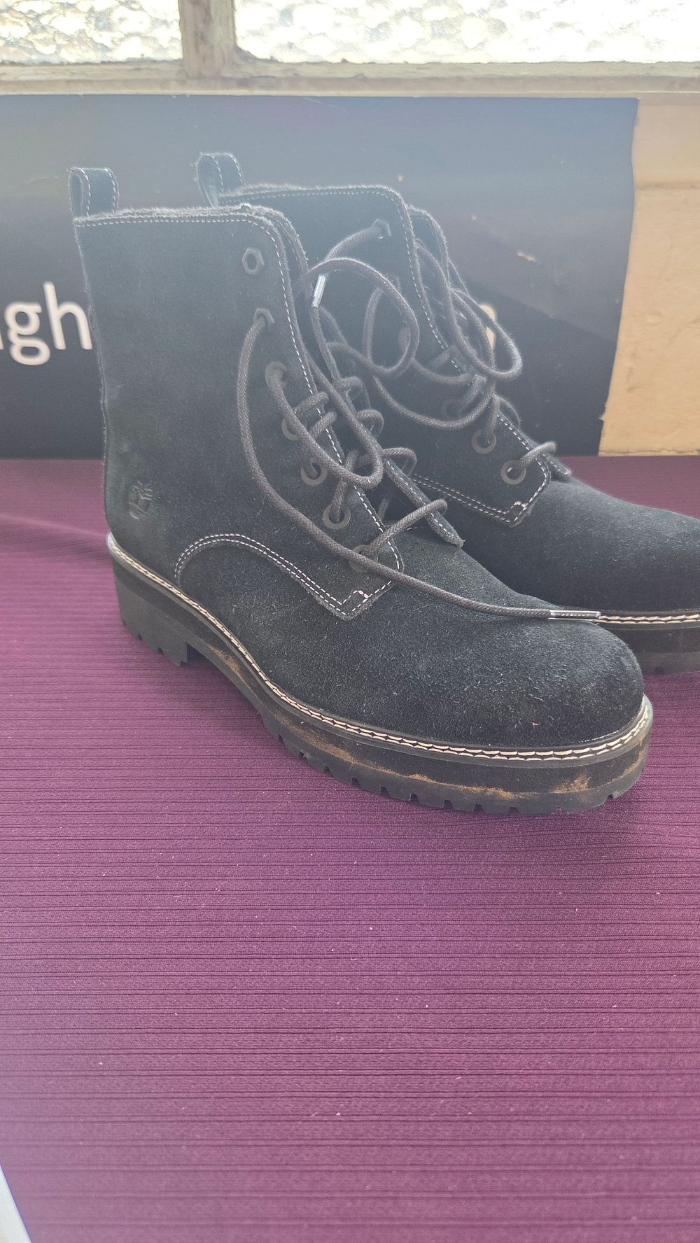 Lot 168 – A Pair of Timberland Women’s Black Suede Lace-Up Ankle Boots size 7 worn once