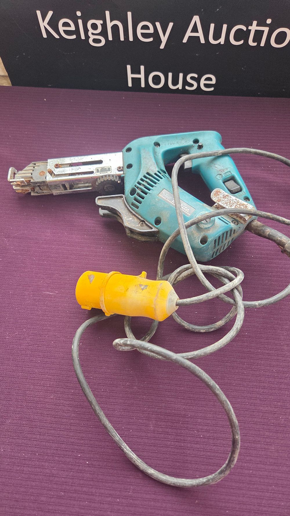 Lot 199 – Makita Model 6830 Collated Auto-Feed Screwdriver