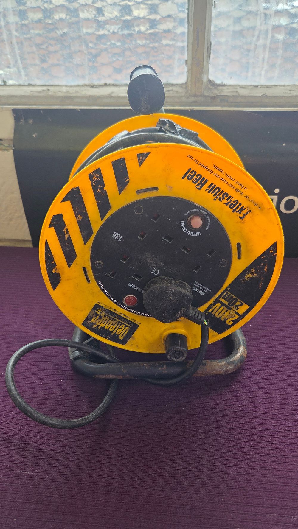 Lot 202 – Defender 20 Metre Heavy Duty Cable Extension Reel