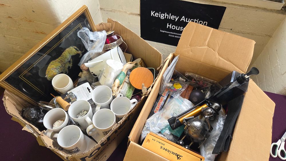 Lot 189 – Two Boxes of Miscellaneous Household and Decorative Items