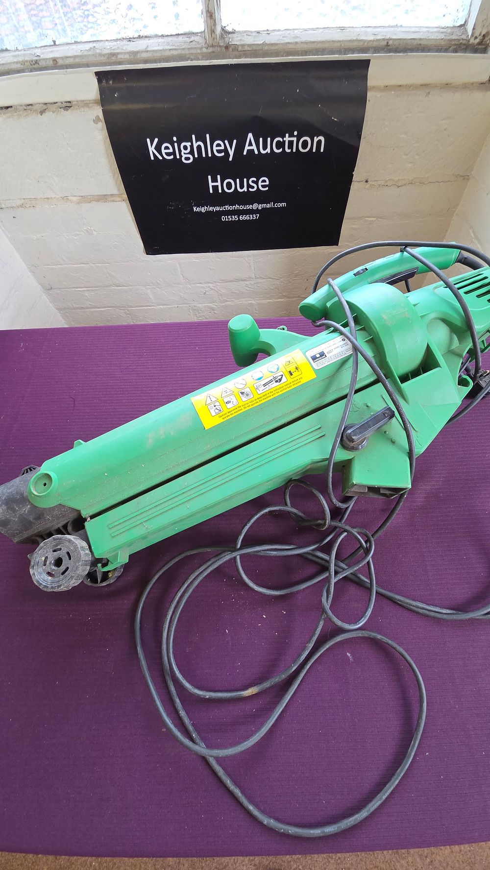 Lot 206 – Gardenline Electric Leaf Blower and Vacuum Model BVH 2500