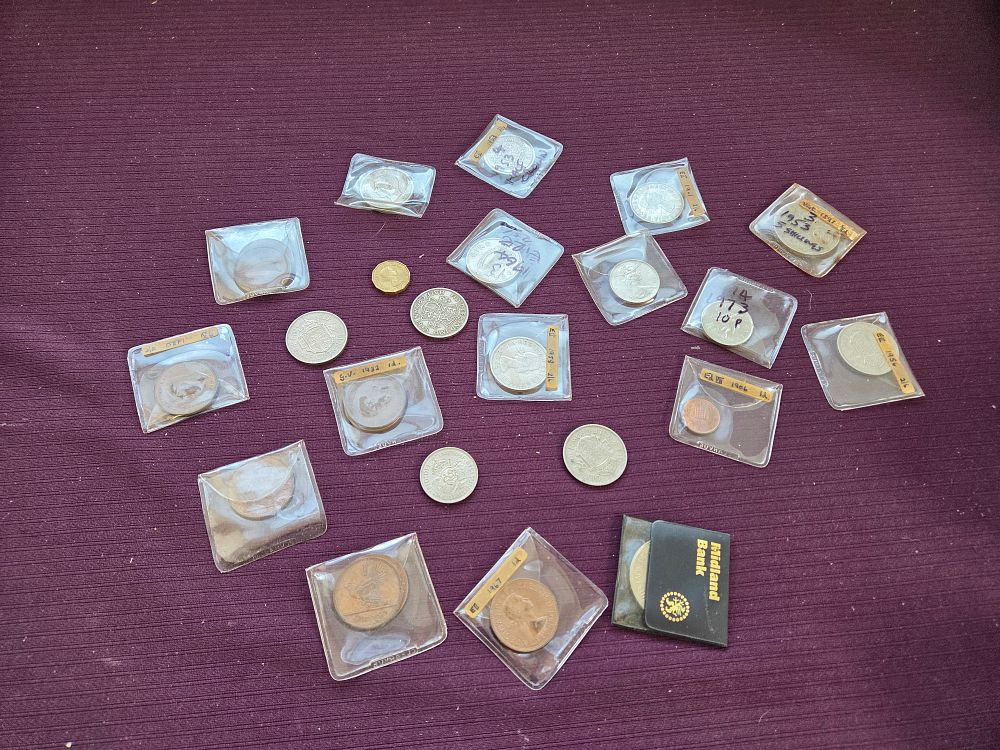 Lot 629 – A Collection of UK and IE Coins