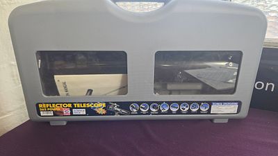 A Science Tech 262 Power Reflector Telescope in Carrying Case