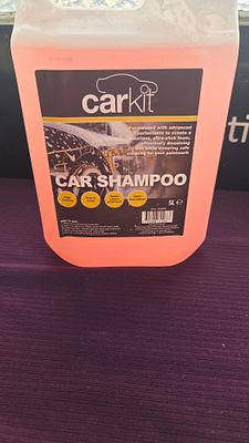 A 5 Litre Bottle of Carkit Cherry Scented Car Shampoo Concentrate