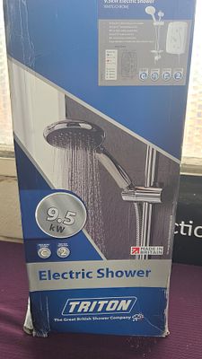 Boxed Triton 9.5kW Electric Shower in White and Chrome