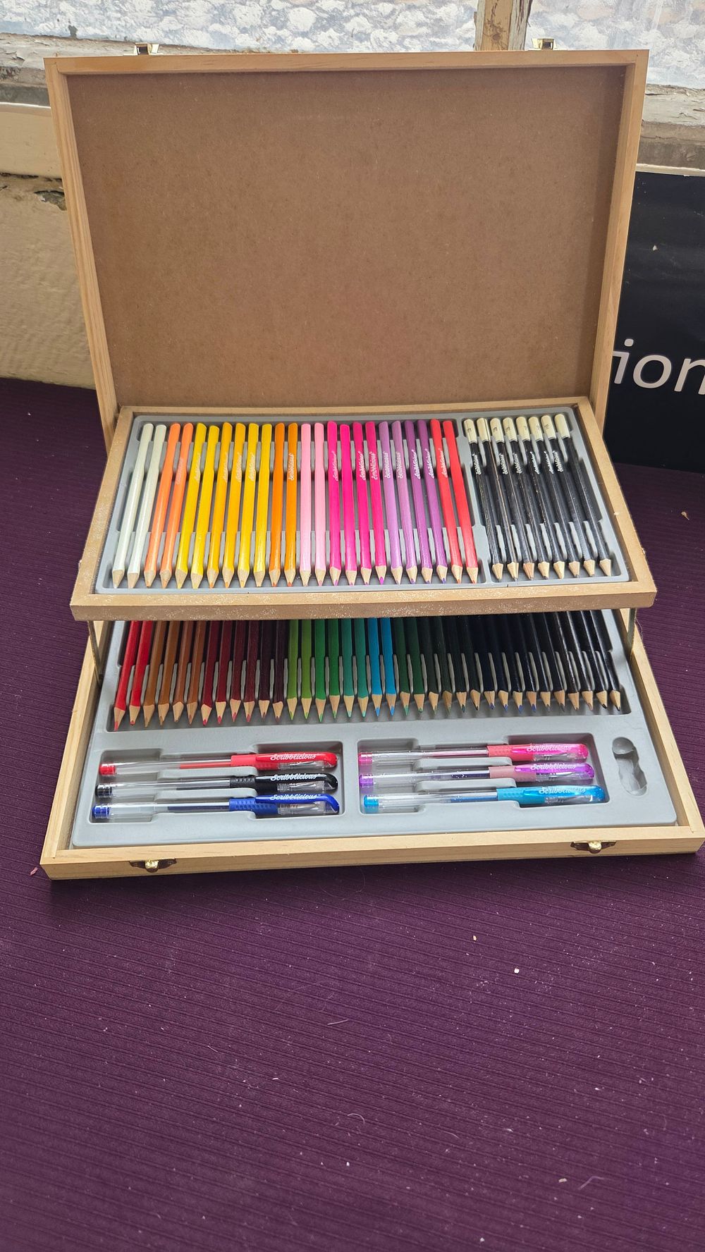 Lot 161 – A Scribblicious Artist Supply Set in a Wooden Case