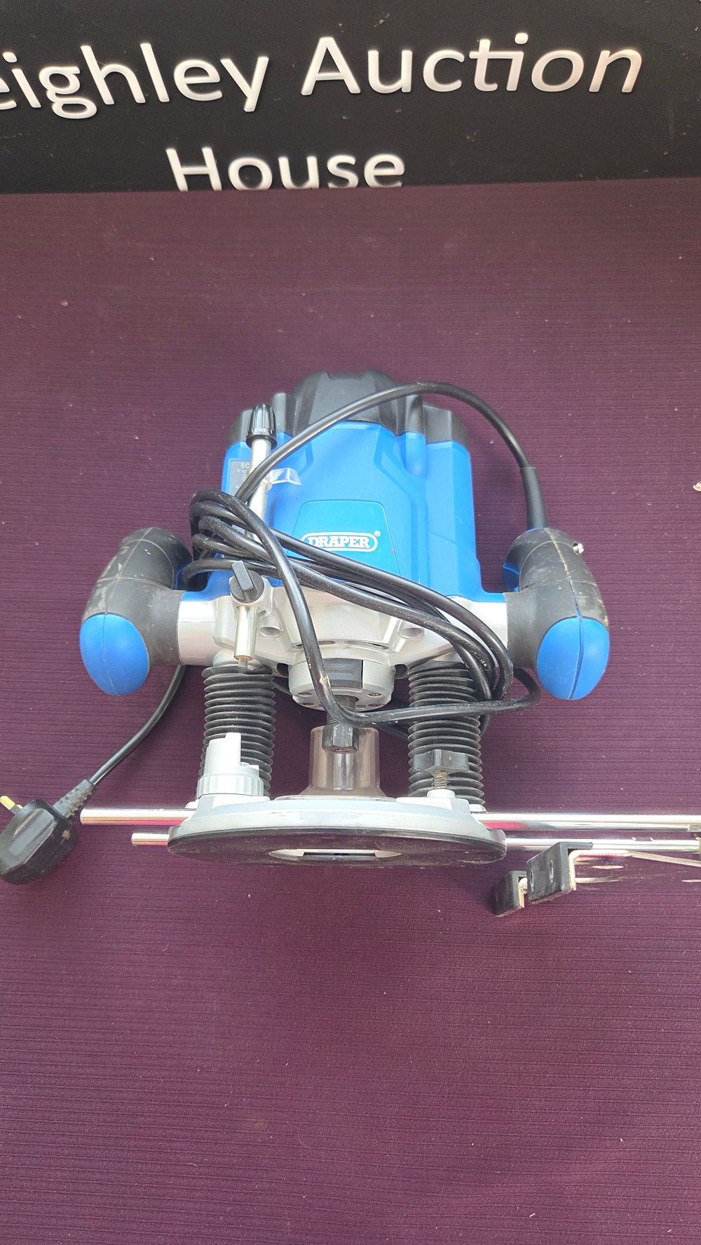 Lot 214 – A Draper Storm Force 1/4 inch corded electric plunge router