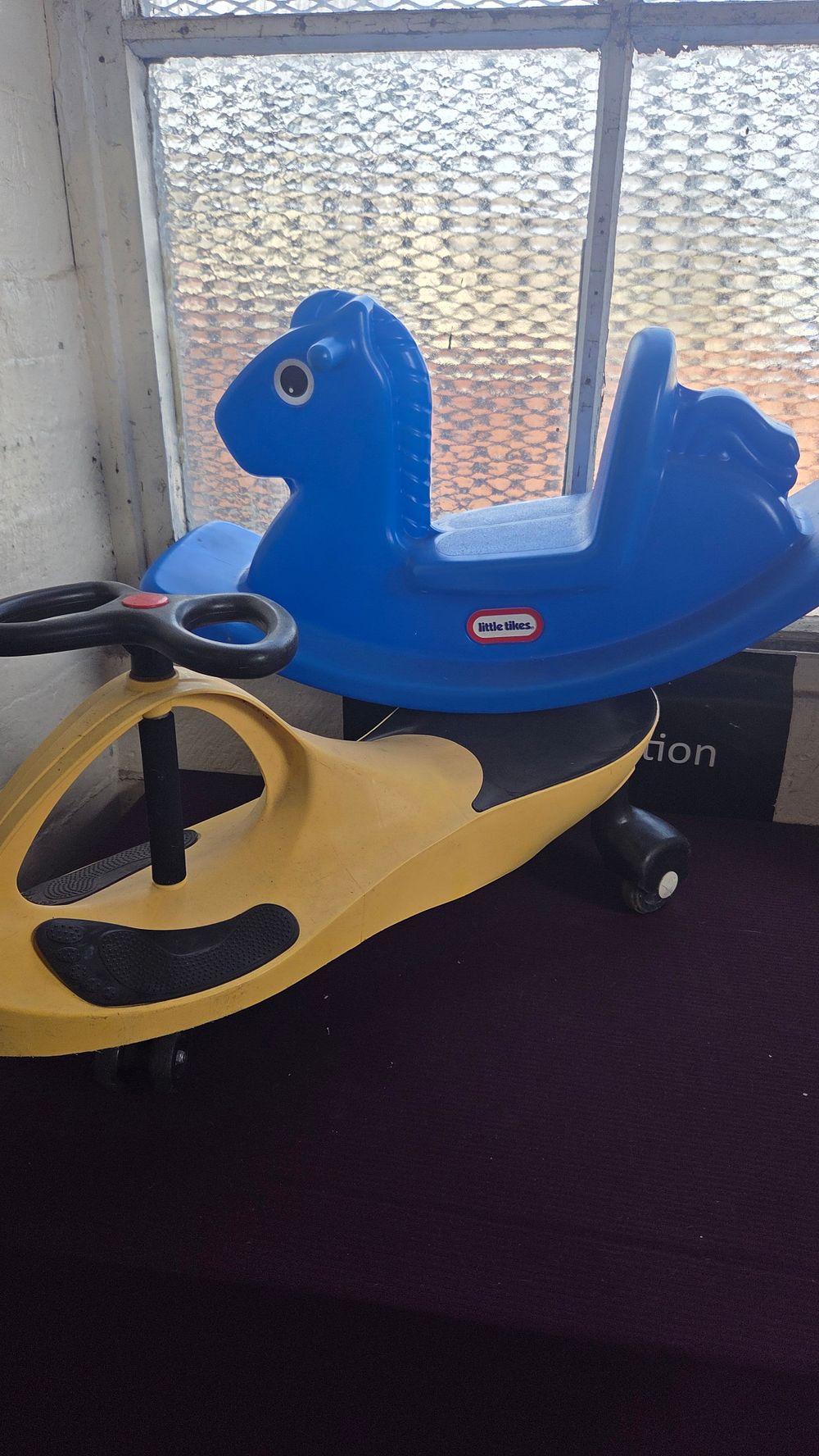Lot 271 – A Pair of Children’s Ride-on Toys including a Little Tikes Rocking Horse and a Swivel-Steering Vehicle