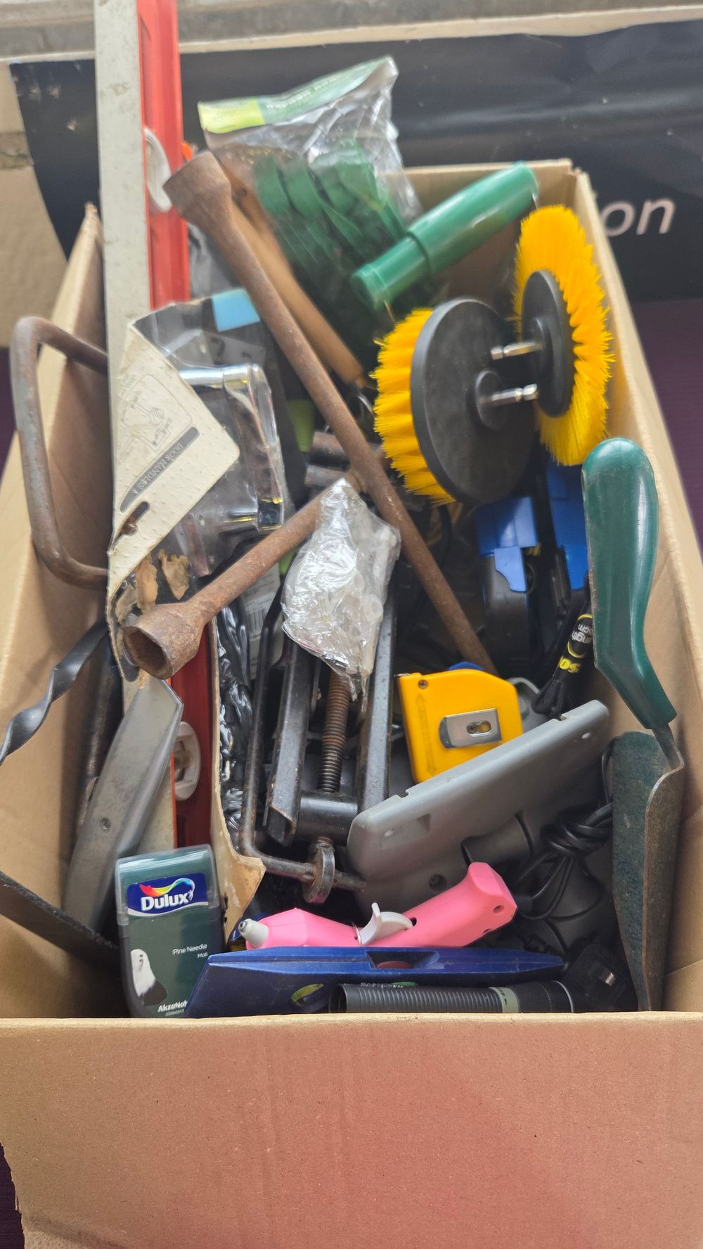 Lot 280 – A Box of Hand Tools and DIY Accessories including Stanley and Dulux