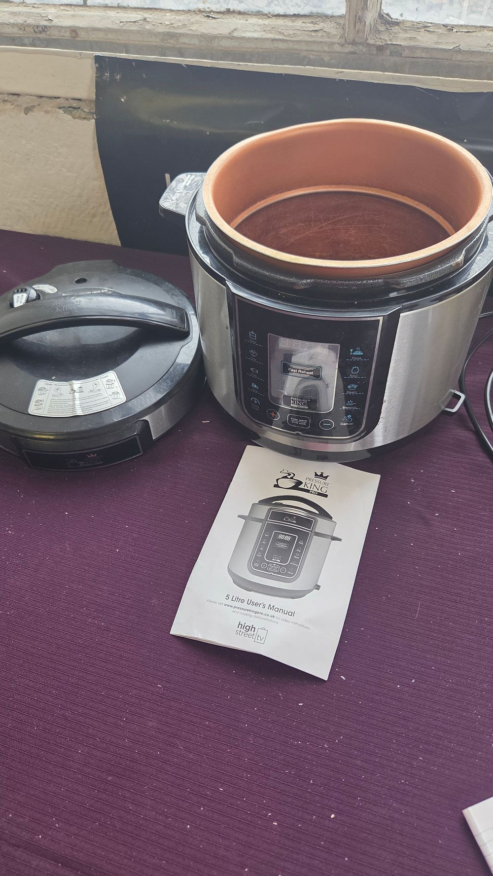 Lot 285 – Pressure King Pro 5 Litre Digital Multi-Functional Pressure Cooker