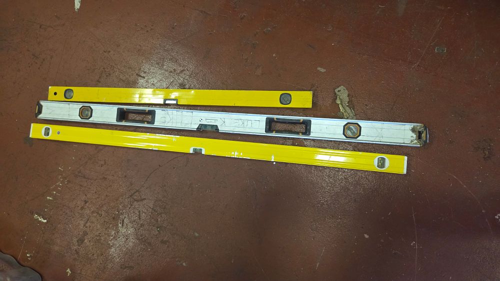 Lot 302 – Three professional aluminium box-section spirit levels including a Stanley FatMax example