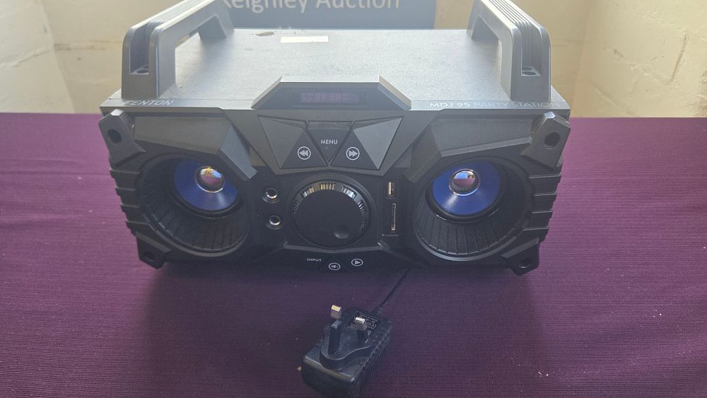 Lot 199 – Fenton MDJ 95 Party Station Portable Speaker System in working order
