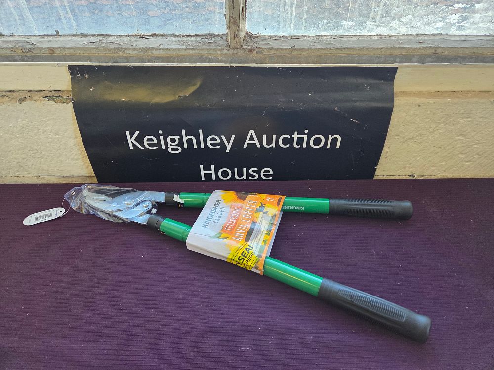 Lot 233 – Kingfisher Garden Telescopic Anvil Loppers Model AL22B